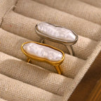 Anel de pérola de água doce de tira longa E.B.belle 18K banhado a ouro aço inoxidável barroco joias à prova d'água