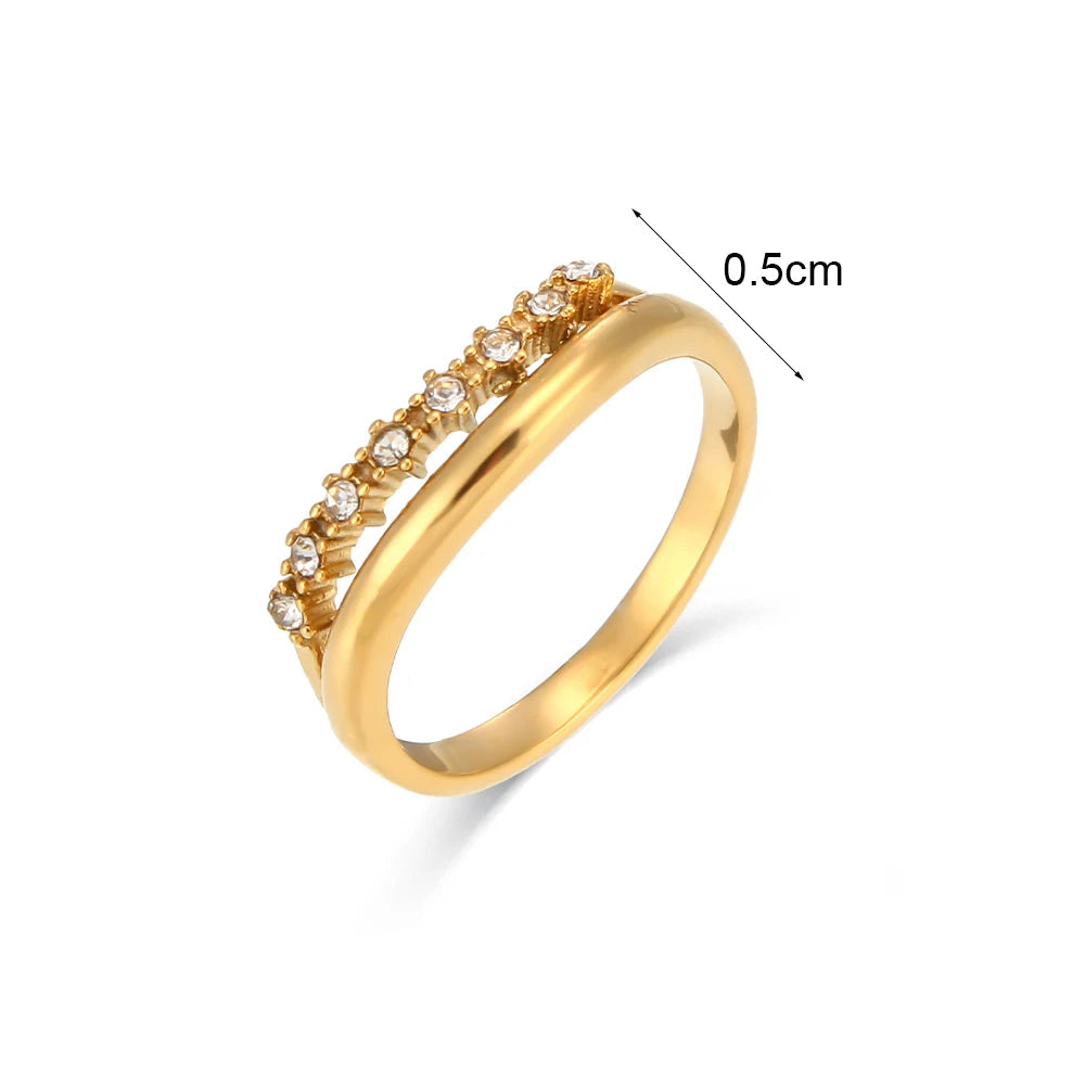 Anel Dourado com Strass em Camadas