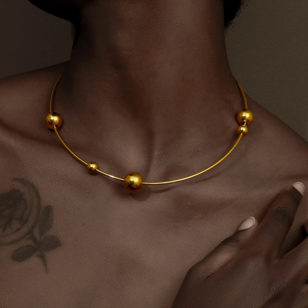 Ebbelle gargantilha com miçangas redondas de vários tamanhos, colar de aço inoxidável de alta qualidade banhado a ouro 18K joias da moda feminina