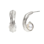 Brinco Pérola Dourado Elegância